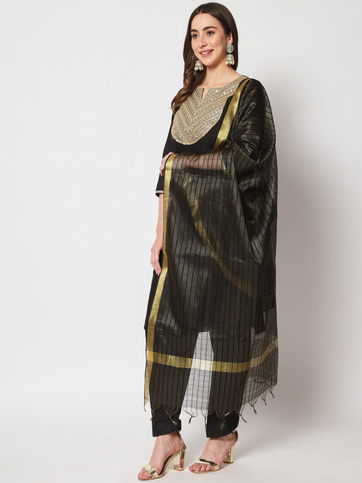 anokherang Combos Black Embroidered Straight Kurti with Straight Pants and Dupatta