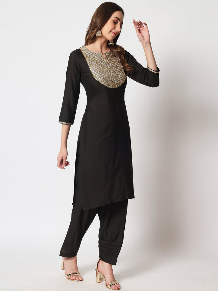 anokherang Combos Black Embroidered Straight Kurti with Straight Pants and Dupatta