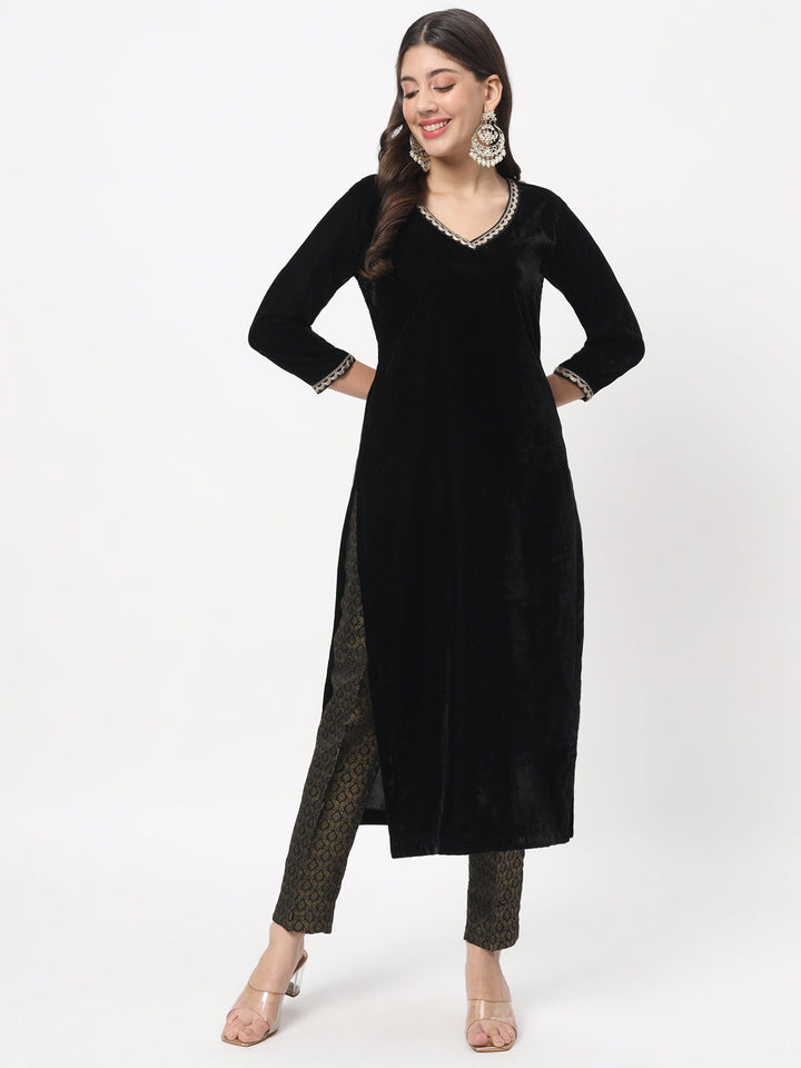 anokherang Combos Black Velvet Kurti with Brocade Pants