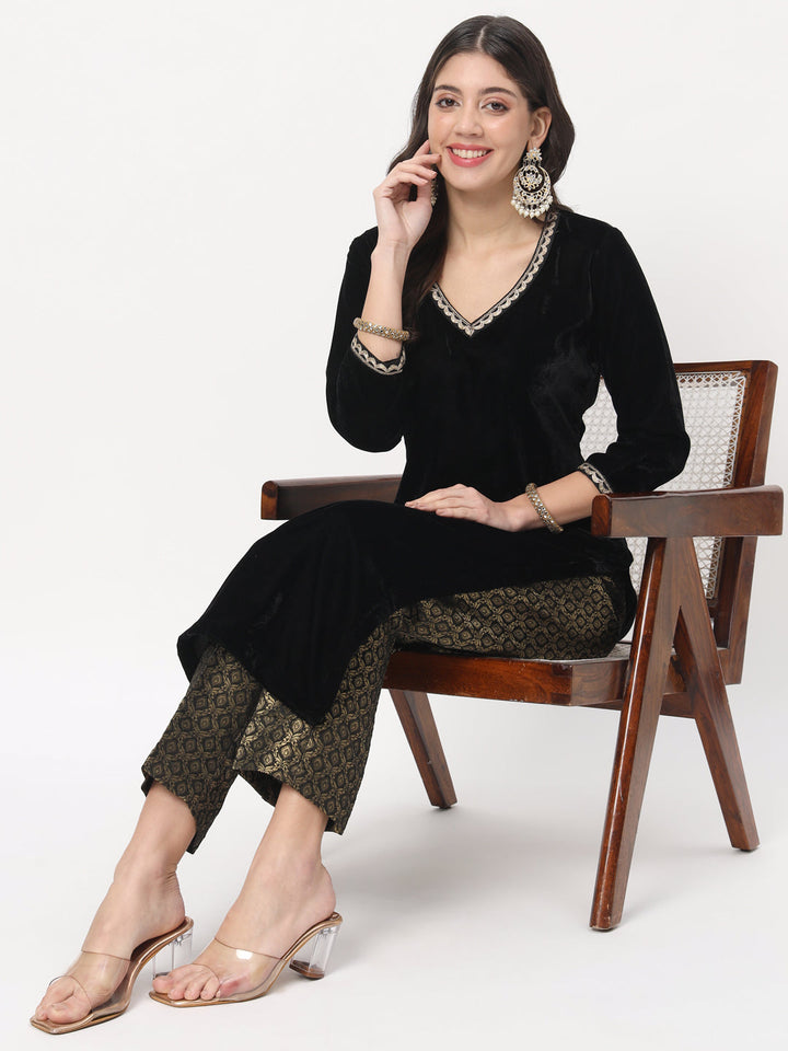 anokherang Combos Black Velvet Kurti with Brocade Pants