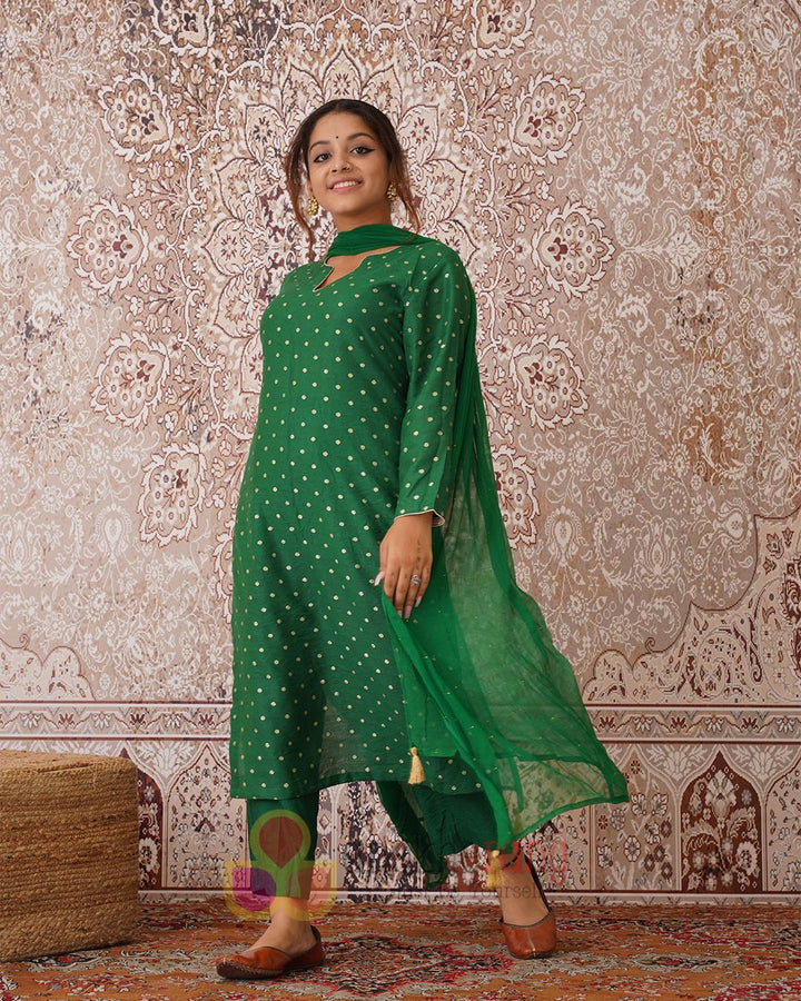 anokherang Combos Ethnic Green Banarsi Straight Kurti with Straight Pants and Mokaish Dupatta