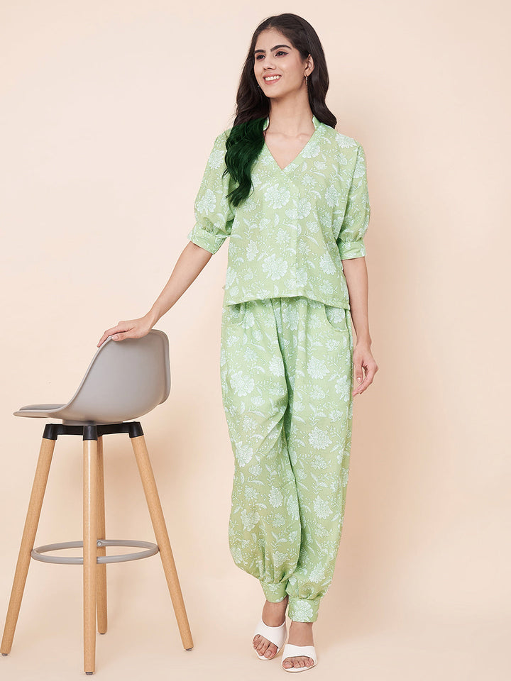 anokherang Combos Pastel Green Printed Jogger Pants