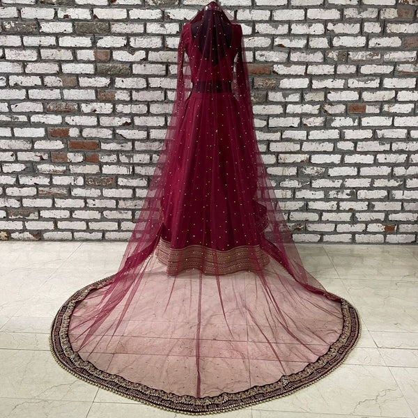 https://www.anokherang.com/cdn/shop/files/anokherang-dupattas-bridal-beauty-maroon-trail-stone-saubhaugyavati-net-dupatta-39570292408569.jpg?v=1692982356&width=600