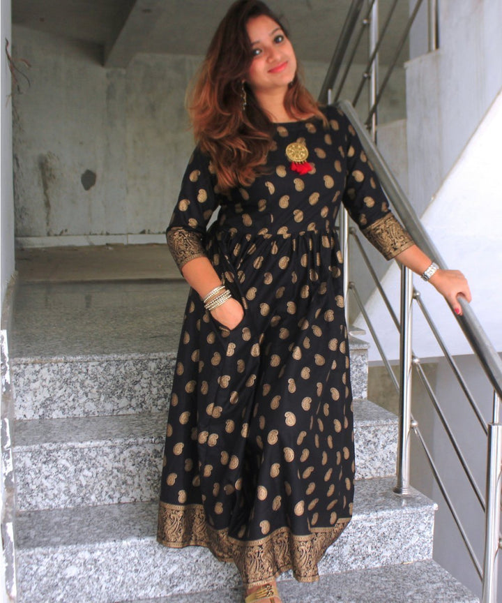 anokherang Combos Black Addict Gathered Kurti with Pockets