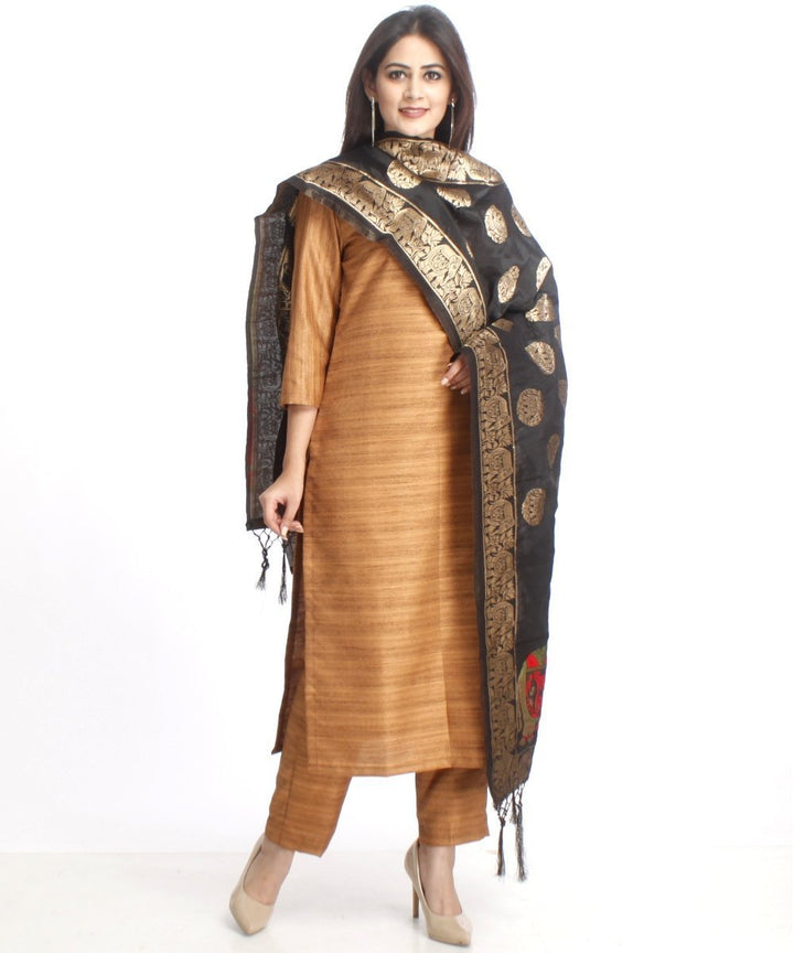 anokherang Combos Gold Kundan Silk Kurti with Straight Pants and Black Banarsi Stole