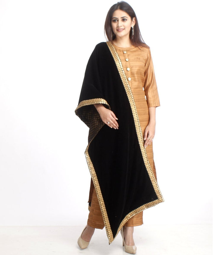 anokherang Combos Gold Kundan Silk Kurti with Straight Pants and Black Velvet and Banarsi Stole