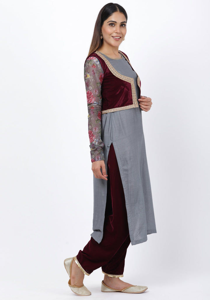 anokherang Combos Gray Straight Kurti with Printed Sleeves