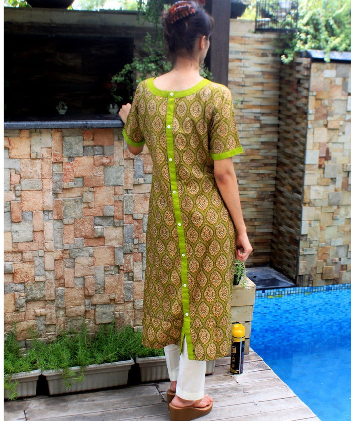 anokherang Combos Green Bird Straight Kurti with Pants