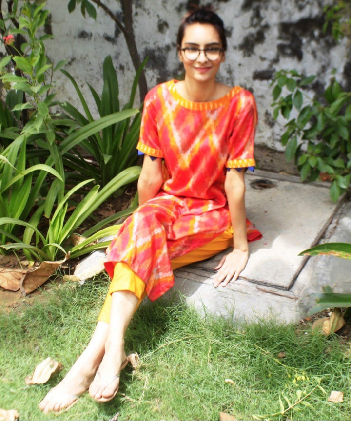 anokherang Combos Ikkat Mirage Straight Kurti with Pockets and Straight Pants