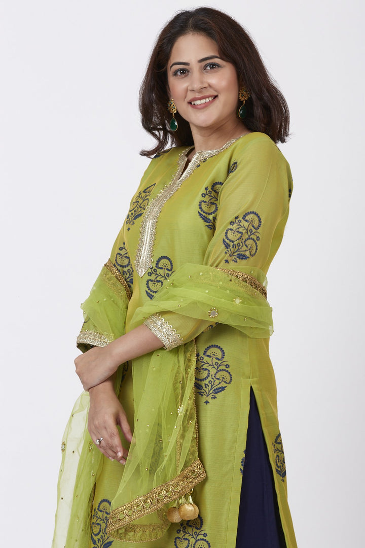 anokherang Combos Mehendi Green Block Printed Straight Kurti with Flared Palazzo and Net Mirror worked Dupatta