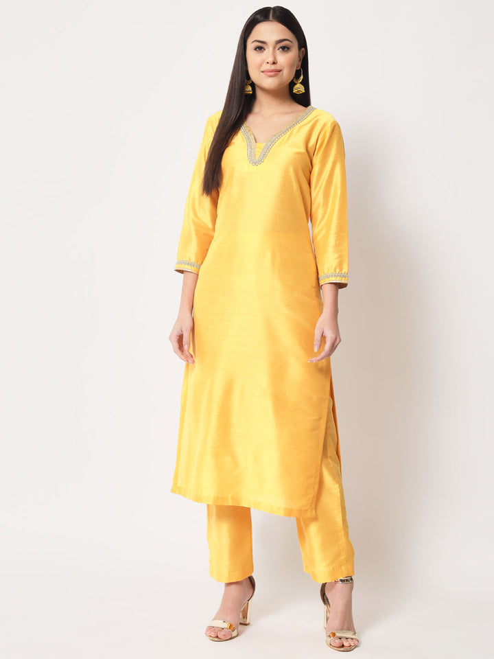 anokherang Combos Mustard Smiles Straight Kurti with Pants