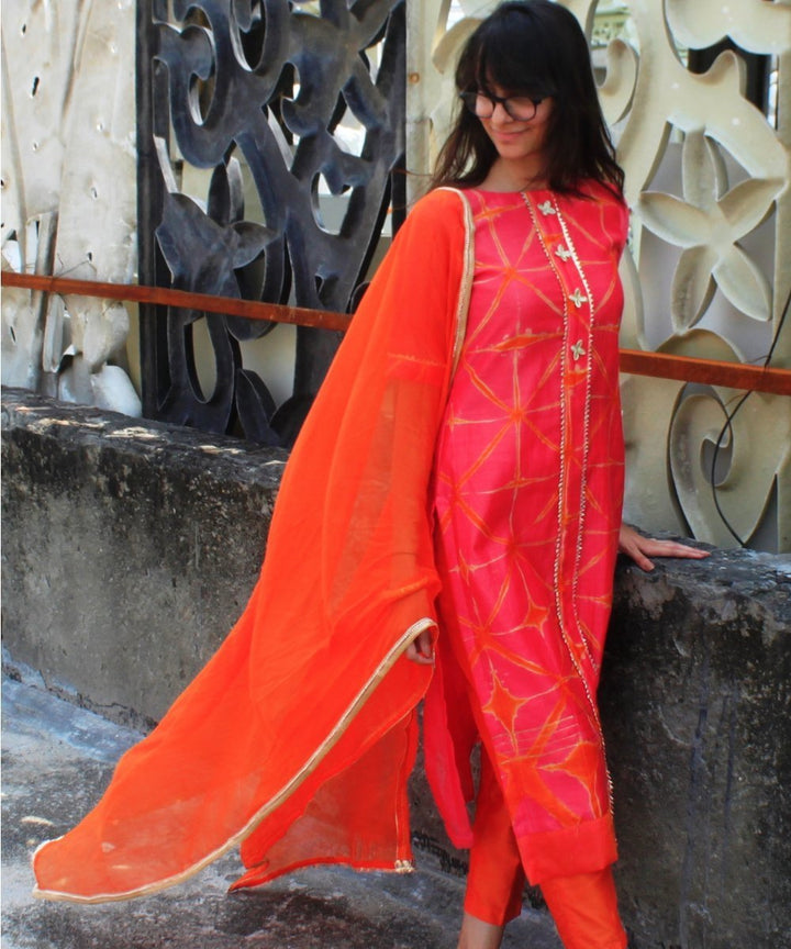 anokherang Combos Peach KumKum Shibori Straight Kurti with Pants and Chiffon Dupatta