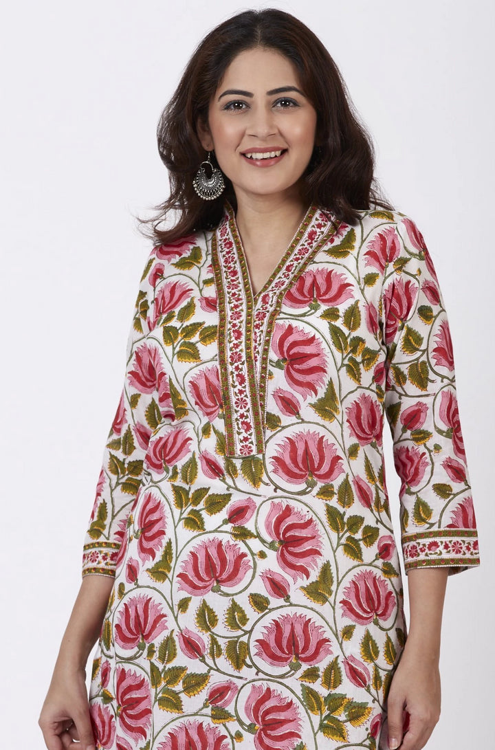 anokherang Combos Pink Floral Hues Straight Kurti with Straight Pants