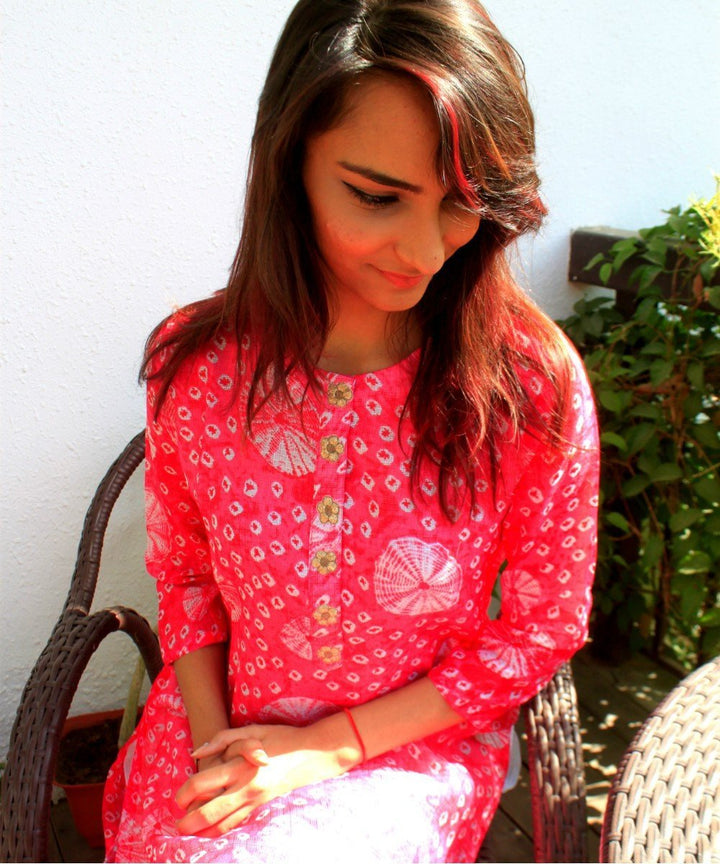 anokherang Combos Pink Tie-Dye Double Layered Kurti with Straight Pants
