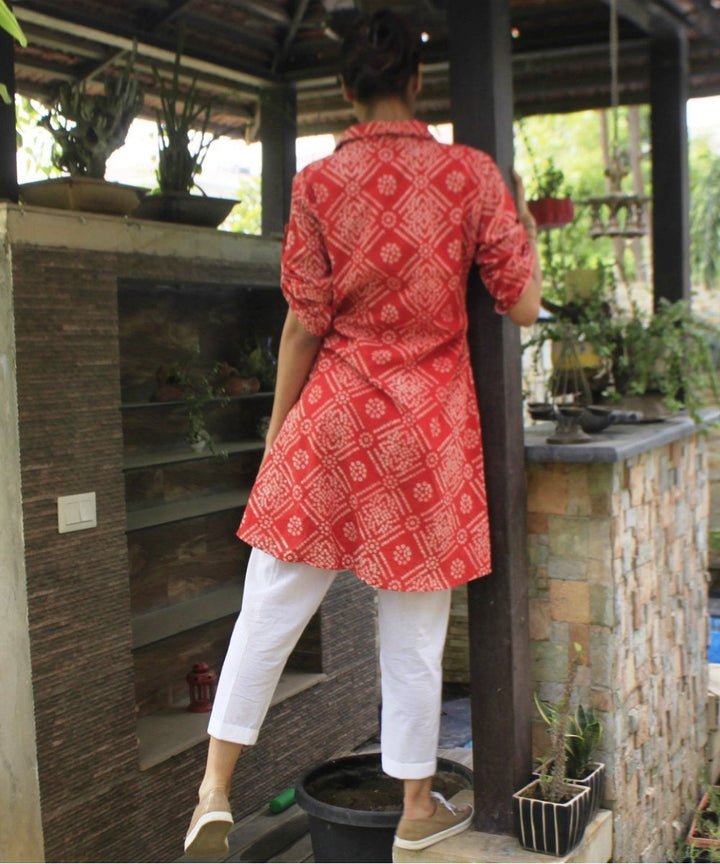 anokherang Combos Red Bandhini Short Collared Kurti with Straight Pants