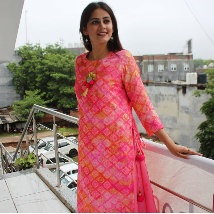 anokherang Combos Shaded Pink Double Layered Kurti with Palazzos