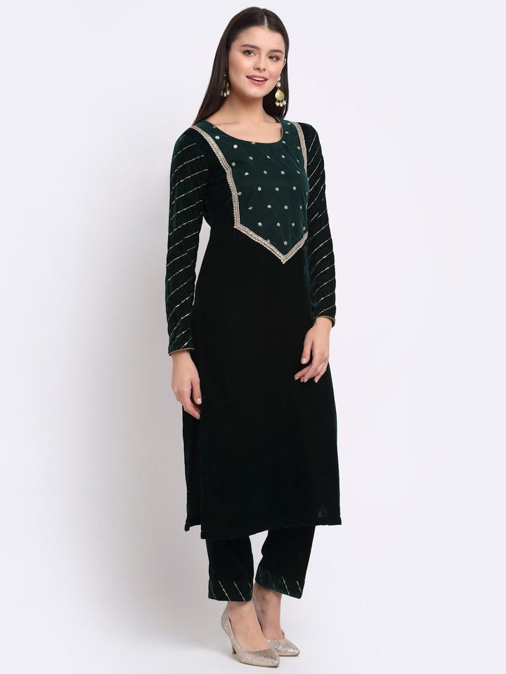 anokherang Combos Smiling Green Zari Sequin Velvet Straight Kurti with Pants