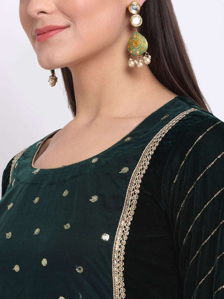anokherang Combos Smiling Green Zari Sequin Velvet Straight Kurti with Pants