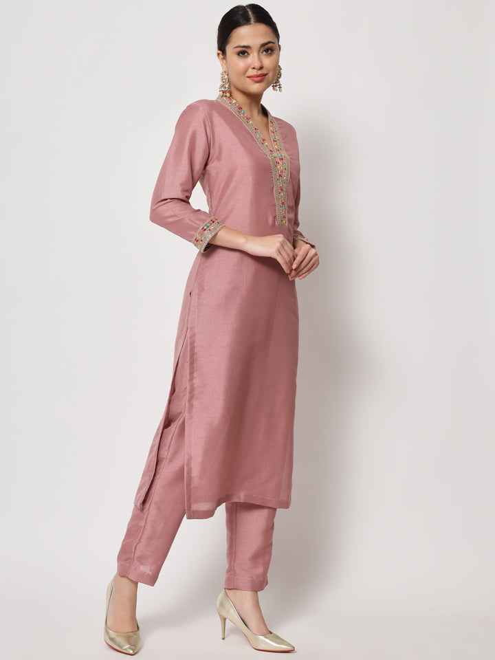 anokherang Combos Soft Mauve Thread Embroidered Kurti with Pants
