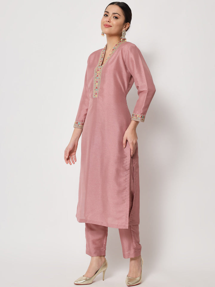 anokherang Combos Soft Mauve Thread Embroidered Kurti with Pants