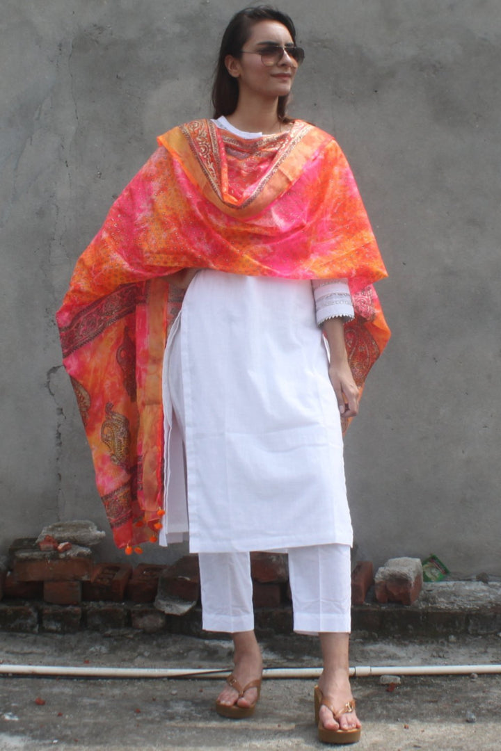 anokherang Combos White Gota Kurti with Orange Pink Foil Printed Tie & Dye Dupatta