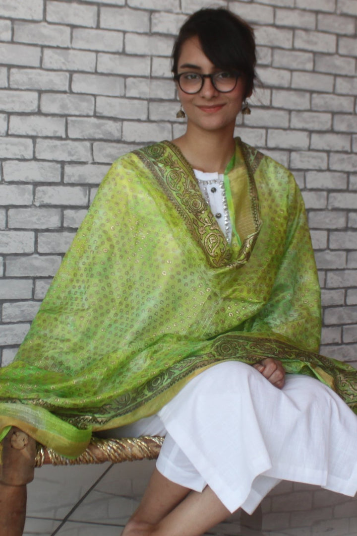 anokherang Combos White Gota Kurti with Pants and Green Foil Printed Tie & Dye Dupatta