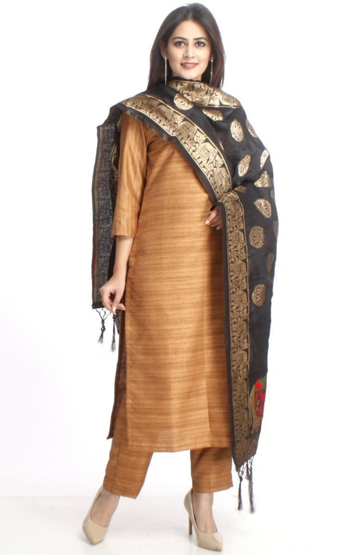 anokherang Combos XS Gold Kundan Silk Kurti with Straight Pants and Black Banarsi Stole