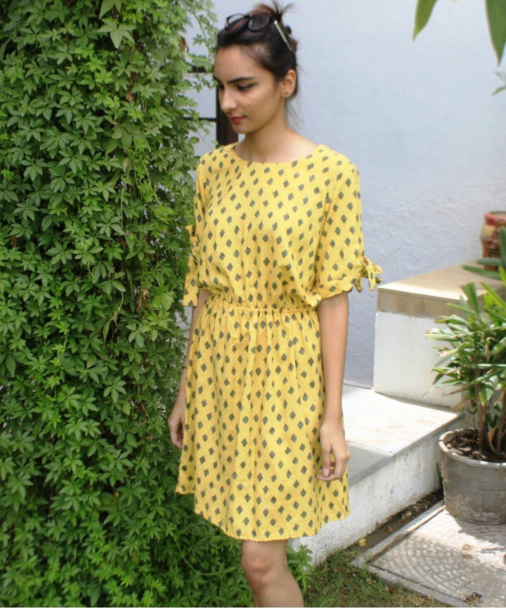 anokherang Dress Lemon Grey Knee Length Dress