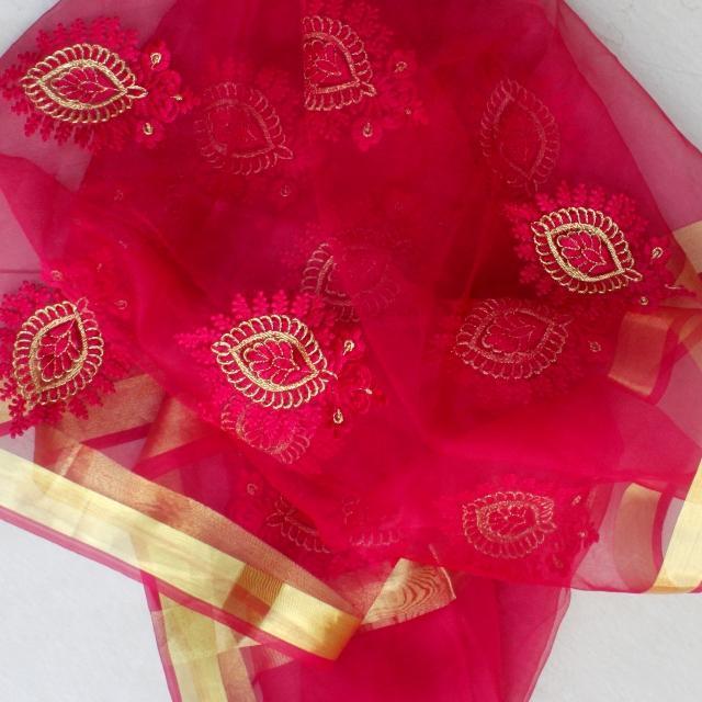 anokherang Dupattas Magenta Gold Embroidered Organza Dupatta