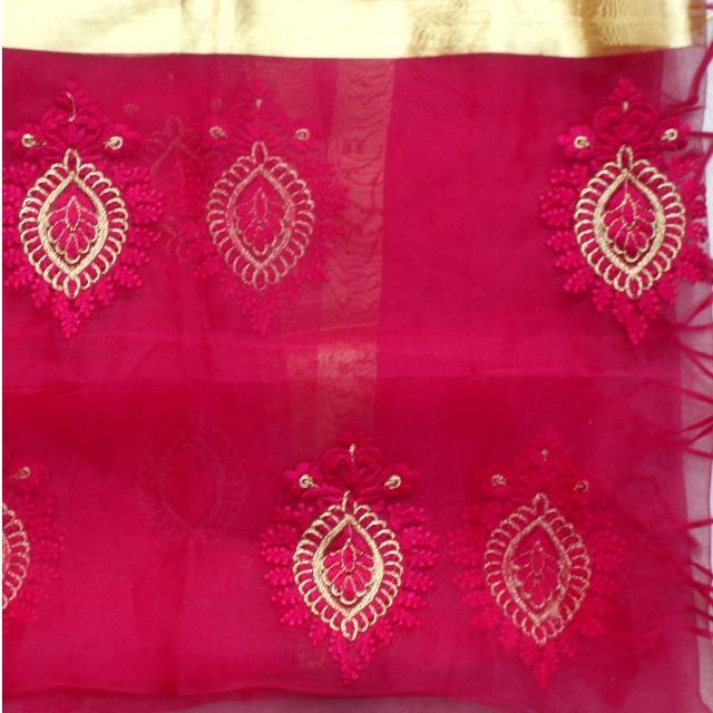 anokherang Dupattas Magenta Gold Embroidered Organza Dupatta