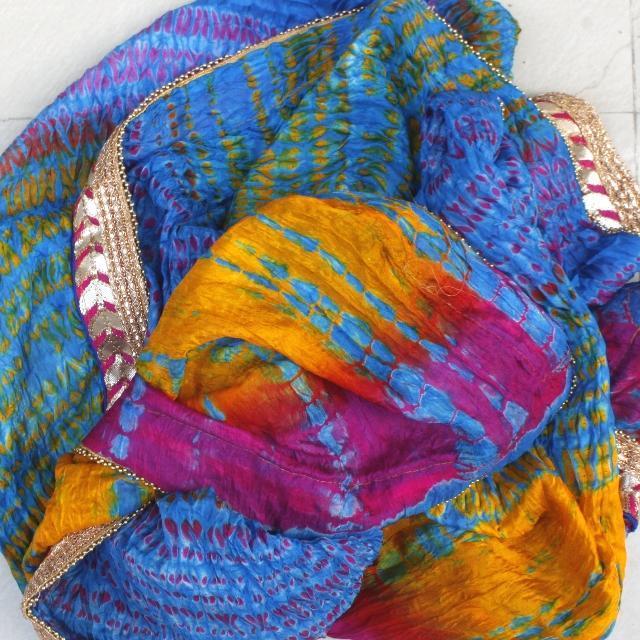 anokherang Dupattas Shaded Blue Tie & Dye Silk Dupatta