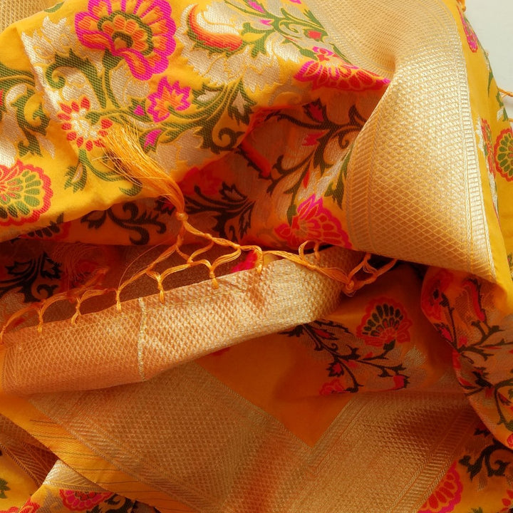 anokherang Dupattas Yellow Floral Thread Banarasi Dupatta