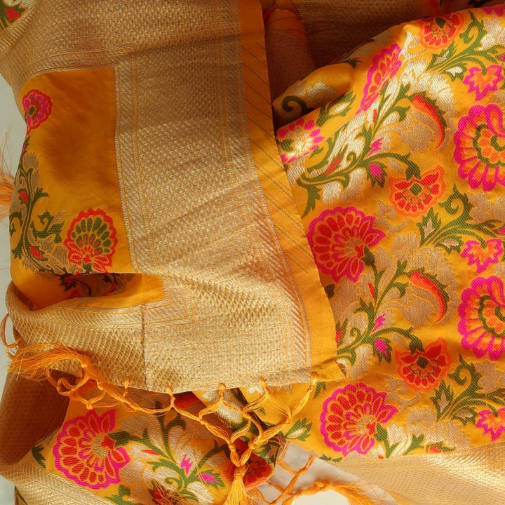anokherang Dupattas Yellow Floral Thread Banarasi Dupatta